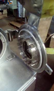 Universal disc mill in stainless steel