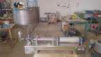 Semi-automatic filling machine for liquids and pasties with 1 nozzle