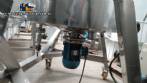 Open reactor tank for mixing and homogenizing products