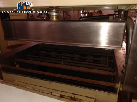 Industrial chocolate cover Pir�g