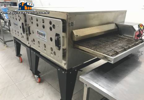 Industrial tunnel oven for cooking food