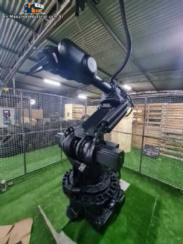 Comau C3G Plus industrial robot