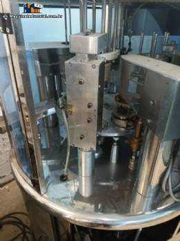 Rotary filling machine with Milainox sealer 1500 pots / hour
