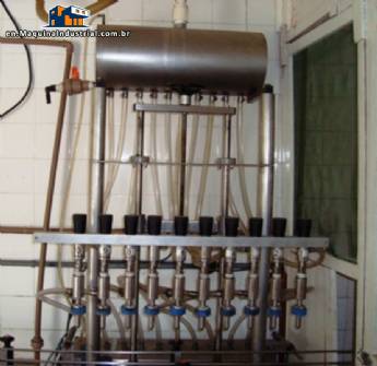 Linear filling machine 10 nozzles
