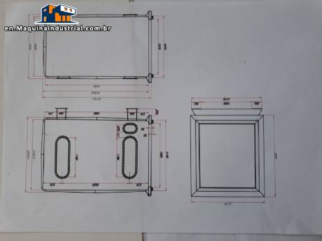 Vacuum chamber for freeze-drying and dehydrating food and other products