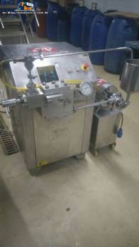 Homogenizer with stainless steel pump