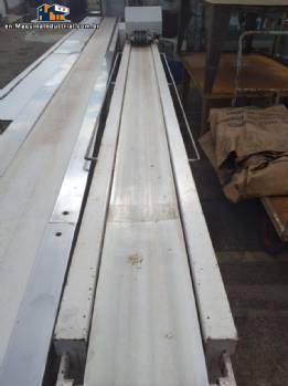 Automatic line for the manufacture of garlic bread Automatic line for the manufacture of garlic bread