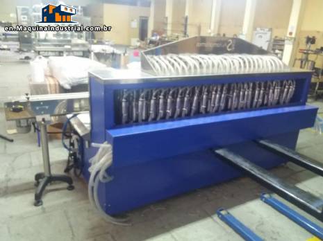 Large filling machine with 48 nozzles Large filling machine with 48 nozzles